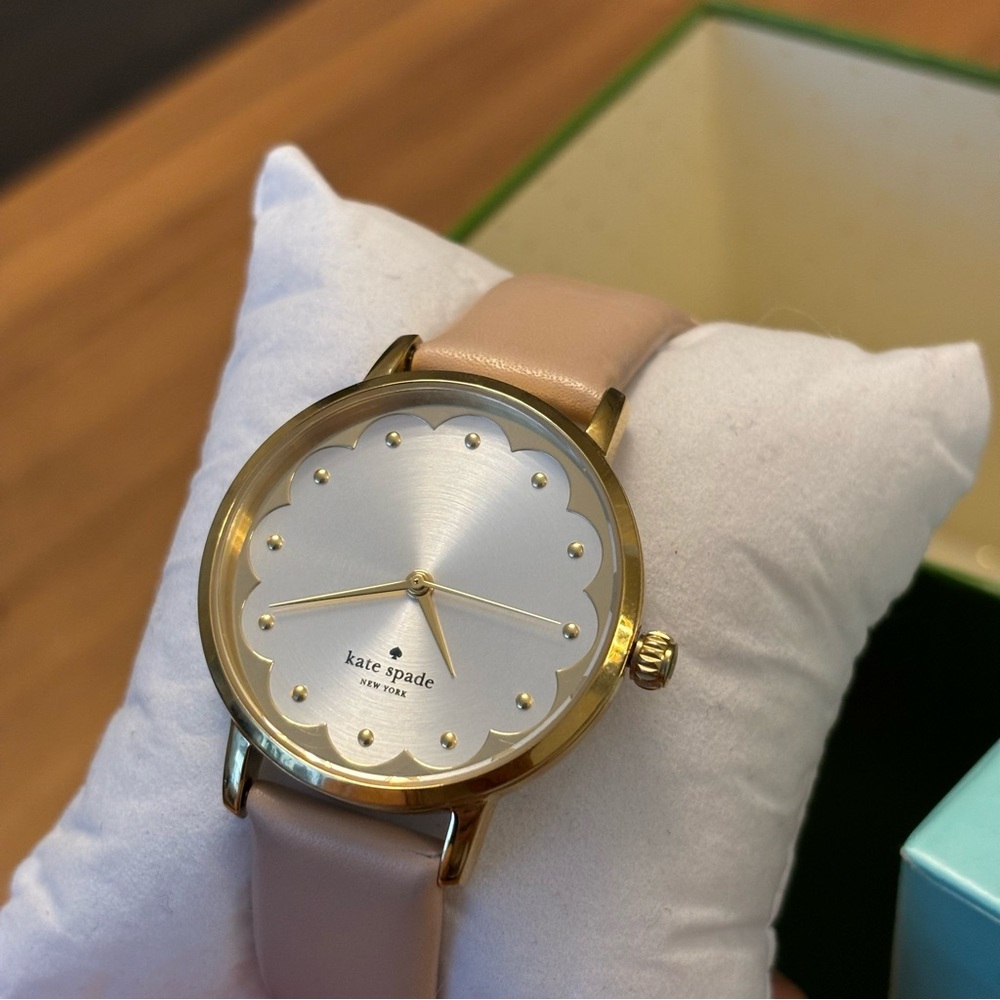Kate Spade Watch - scallop metro vachetta
